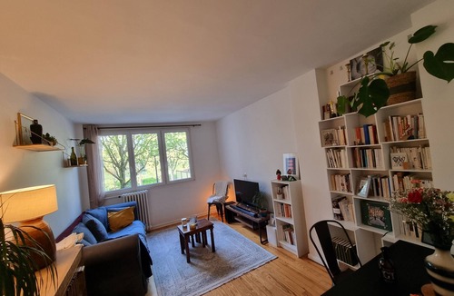 Amerique Apartment | Beautiful apartment in Paris's 19th arrondissement, a 1-minute walk from the metro, with a pool 🥇 Quiet and pleasant.