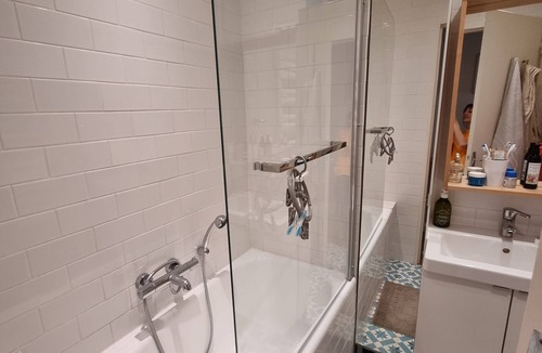 Amerique Apartment | Beautiful apartment in Paris's 19th arrondissement, a 1-minute walk from the metro, with a pool 🥇 Quiet and pleasant.