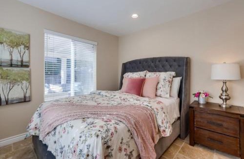Placentia House | Beautiful Backyard Oasis 5 bedroom 3 Bathroom Home