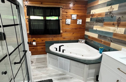Pelican Rapids House | Beautiful Cedar Log Home overlooking North Lake Lida in Pelican Rapids Minnesota