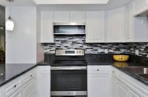 Desert Hot Springs Apartment | BEAUTIFUL CONDO WITH ACCESS TO A POOL, SPA , GYMCLUBHOUSE WITHPOOL TABLE