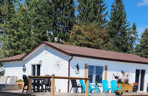 Carrying Place Cottage | Beautiful Cottage on Wellers Bay, minutes away from Prince Edward County