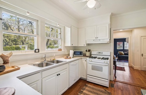 Homewood House | Beautiful Cottage Style Home in Quiet Downtown Neighborhood