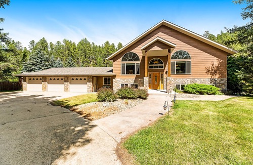 Rimrock House | Beautiful creekside home w/private washer/dryer, WiFi, fireplace, patio, & AC