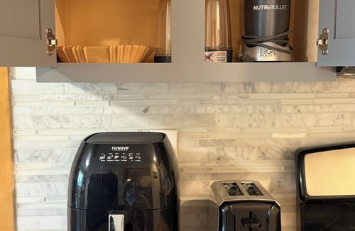 Manitowoc House | Beautiful downstairs unit.