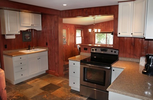 Baileys Harbor Cottage | Beautiful Lakeside Cabin - Great Location & Amenities (Canoe, Kayak, Boat, etc)