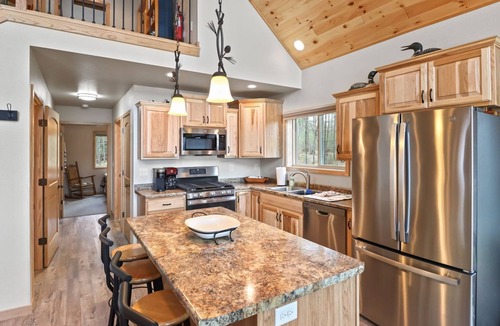 Woodruff House | Beautiful Lakeside Home