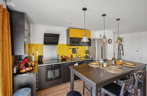 Bezons Apartment | Beautiful, modern apartment with private parking