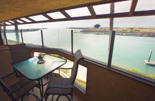 Ventura Apartment | Beautiful Resort in Harbortown Point ST near Marina Park