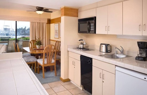 Ventura Apartment | Beautiful Resort in Harbortown Point 1BD near Marina Park