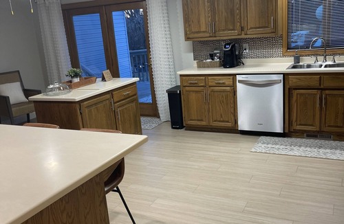 Appleton House | Beautiful spacious property 4 sleeping areas and 3 full baths can sleep up to 8