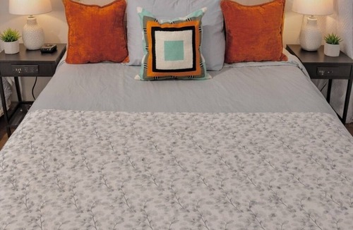 Oleander - Sunset Apartment | Beautiful Stay Near Downtown in Oleander Sunset.