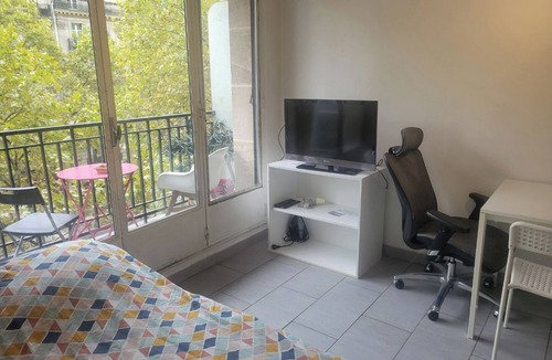 14th Arrondissement Apartment | Beautiful Studio near metro