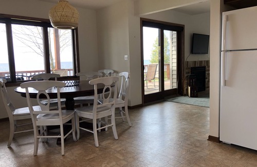 Sturgeon Bay House | Beautiful Sunsets on the Bay! Waterfront, large yard, updated home.