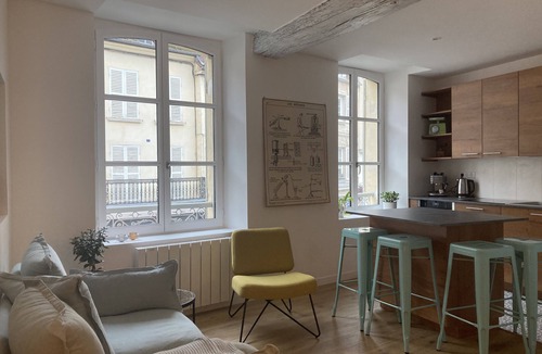 Senlis House | Beautiful triplex in the heart of a city of character