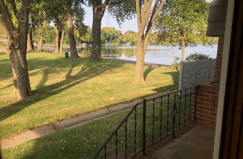 Fairmont House | Beautiful walkout lakefront property - Location, Location, Location!