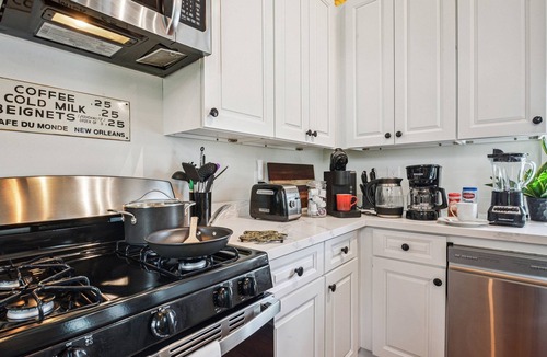 Faubourg Marigny House | Beautifully renovated 3BR house, off street parking in the Marigny Triangle
