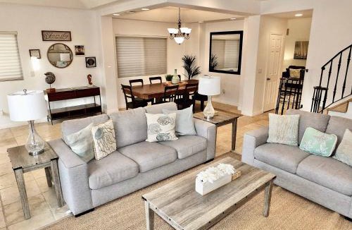 Belmont Shore House | Beauty by the Beach - SoCal Fun