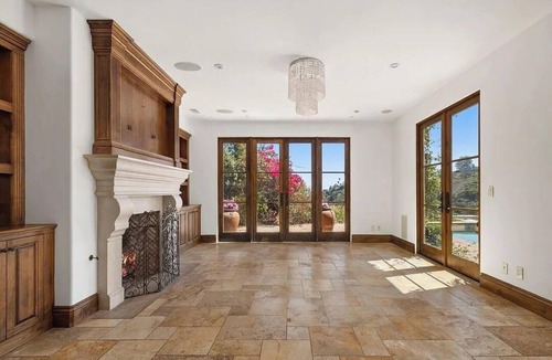 Bel Air House | Bel Air Panorama - Mediterranean Estate w/Resort-Style Grounds