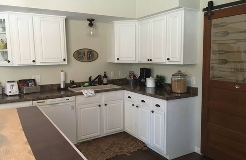 Janesville House | Bella's Suite at Star's Hollow Inn and Hobby Farm
