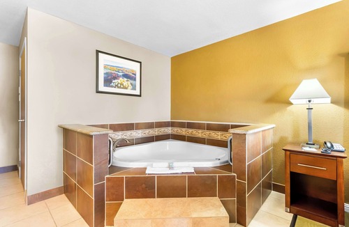 California City Hotel | Best Western California City Inn & Suites