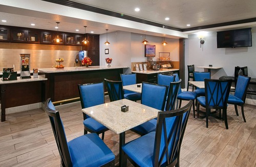 Hemet Hotel | Best Western Plus Diamond Valley Inn