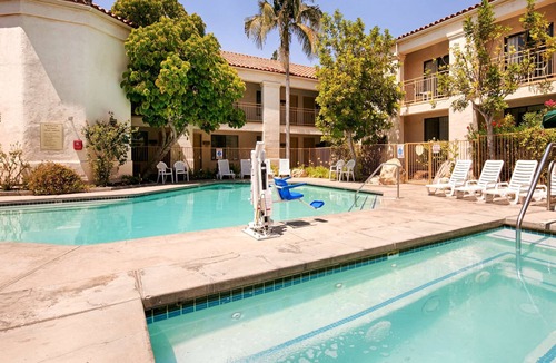 Simi Valley Hotel | Best Western Posada Royale Hotel & Suites