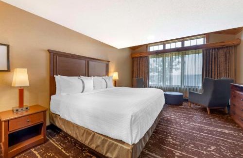 Detroit Lakes Hotel | Best Western Premier The Lodge on Lake Detroit