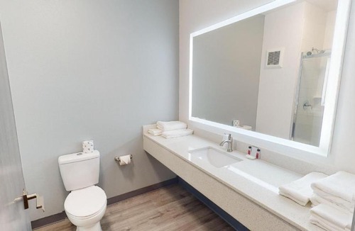 Norwood Young America Hotel | Bevens Creek Inn - Stay Suites