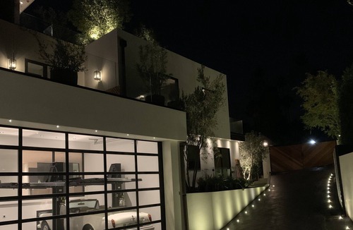 Beverly Hills House | Beverly Hills !! 6 bedroom new house , in a gated community,