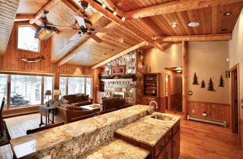 Arbor Vitae House | Big Arbor Pines Family friendly