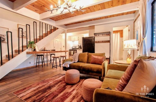 Fawnskin Cabin | Big Bear Hot Tub Luxury Cabin Fenced Yard Pets!