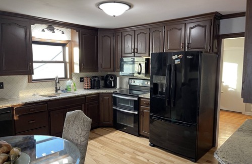 Morton Meadows House | Big upper unit handicap retreat, 4br-3bt. fireplace and family room