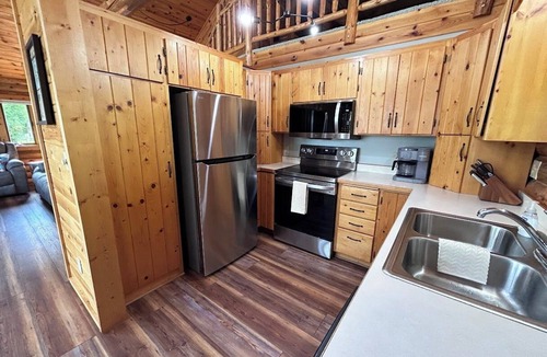 Pillager Cabin | Bigfoot's Bungalow on Beautiful Lake Placid