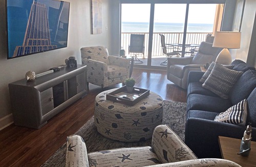 Biloxi Condo | BILOXI SEA BREEZE CONDO - ON the Beach - Short Walk to Great Restaurants!