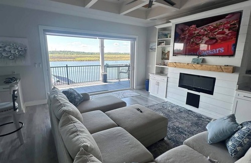 Biloxi House | Biloxi waterfront.3BR/2BA stilt house ~ sleeps 6. Plenty of parking