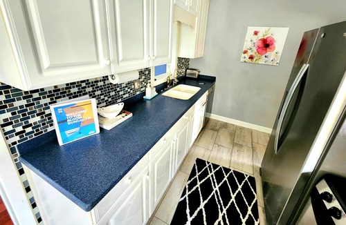 Rochester House | BloomBungalow | 6 Blocks to Mayo, Pets, Pool Table