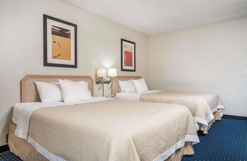 La Crosse Hotel | Blue Way Inn La crosse Extended Stay