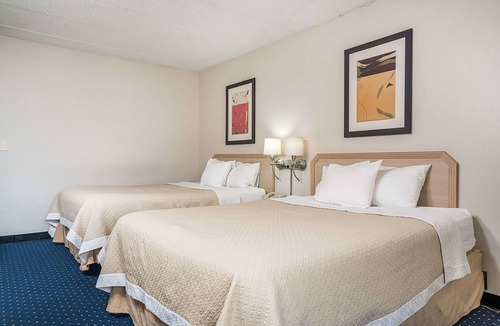La Crosse Hotel | Blue Way Inn La crosse Extended Stay