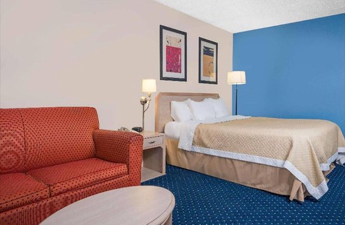 La Crosse Hotel | Blue Way Inn La crosse Extended Stay