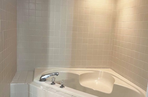 La Crosse Hotel | Blue Way Inn & Suites La Crosse