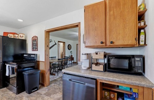 Plymouth House | Blueberry Hill - Entire Home in Plymouth