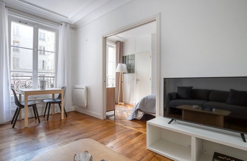 Ternes Apartment | Blueground | Auteuil, concierge, nr Seine & dining