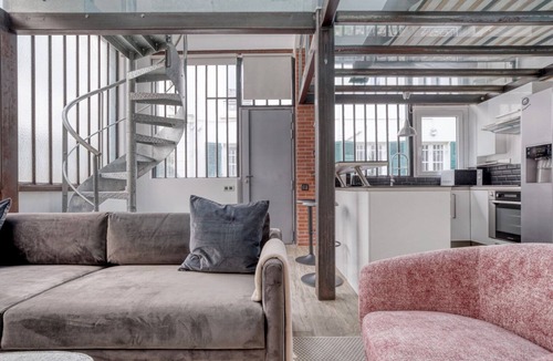 Grenelle Apartment | Blueground | Commerce, nr La Motte Piquet