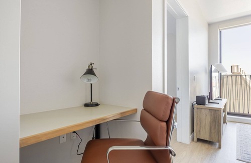 Chinatown Apartment | Blueground | Downtown, elevator, nr parks