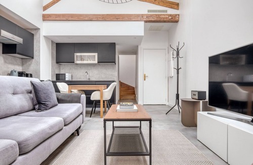 Quartier de la Plaine-de-Monceaux Apartment | Blueground | Monceau, a/c, nr Parc Monceau
