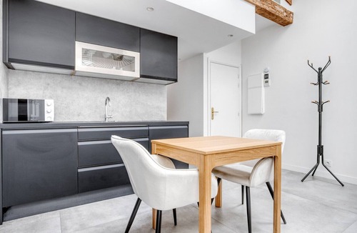 Quartier de la Plaine-de-Monceaux Apartment | Blueground | Monceau, a/c, nr Parc Monceau