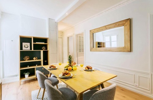 Quartier du Mail Apartment | BnBNova - 1BR - Central Paris & Palais Royal