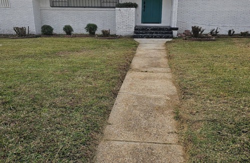 Jackson House | Bobby Rush Inn 3 bedroom 1.5 Bath modern house