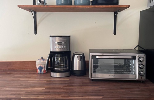 Ventura Apartment | Bohemian Tract House- studio in peaceful Ventura perfect for your getaway